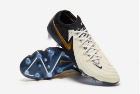 Футбольные бутсы Nike Phantom GX II Elite AG-Pro FJ2554-100