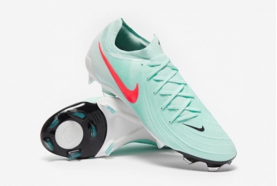 Футбольные бутсы Nike Phantom GX II Pro FG FJ2563-300