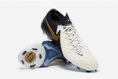 Детские футбольные бутсы Nike Phantom GX II Elite FG Junior FJ2559-100