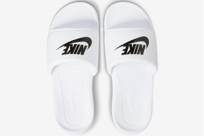 Тапочки Nike Victori One Slide CN9675-100