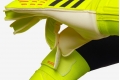 Детские вратарские перчатки Adidas Predator GL Training IQ4028