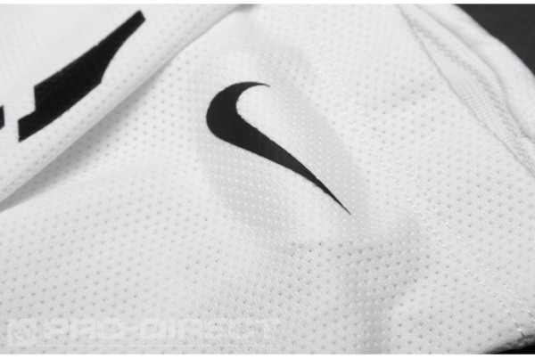 Чулки для щитков Nike Guard Lock Elite Sleeves White SE0173-103