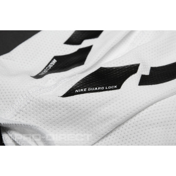 Панчохи для щитків Nike Guard Lock Elite Sleeves White SE0173-103