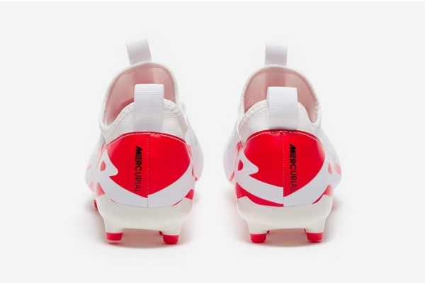 Детские футбольные бутсы Nike Air Zoom Mercurial Vapor 15 Academy MG Junior DJ5617-600