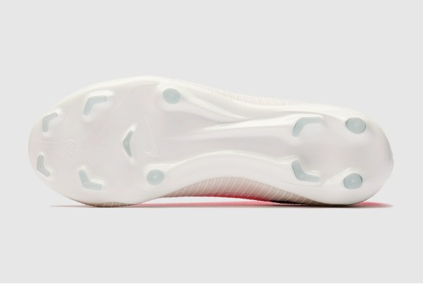 Дитячі футбольні бутси Nike Mercurial Vapor 17 Academy MG T Junior IO8239-900
