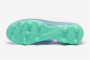 Детские футбольные бутсы Puma Future 7 Pro MG Junior 107944-01