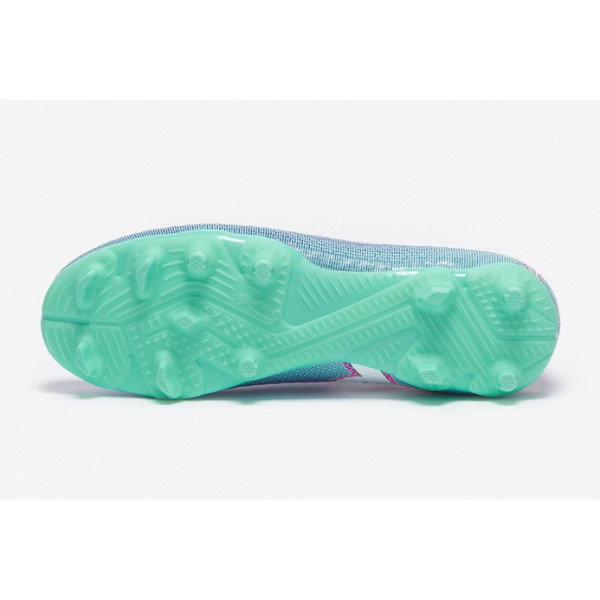 Детские футбольные бутсы Puma Future 7 Pro MG Junior 107944-01