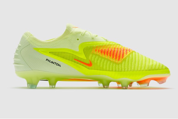 Футбольные бутсы Nike Phantom 6 Elite FG HJ2146-801