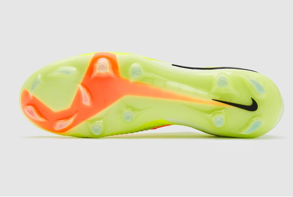 Футбольные бутсы Nike Phantom 6 Elite FG HJ2146-801