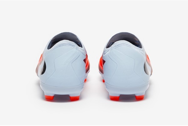 Дитячі футбольні бутси Nike Phantom 6 Pro Low MG Junior HM9204-400
