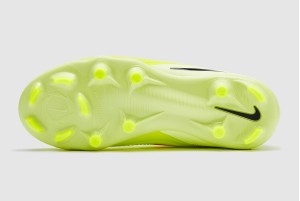 Детские футбольные бутсы Nike Phantom 6 Pro Low MG Junior HM9204-800