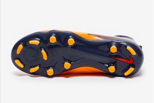 Дитячі футбольні бутси Nike Phantom 6 Academy x Haalland MG Junior HQ2032-800