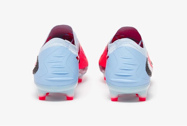 Детские футбольные бутсы Nike Phantom 6 Elite Low AG-Pro Junior HQ2335-400