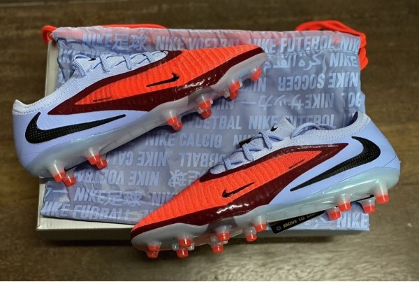 Детские футбольные бутсы Nike Phantom 6 Elite Low AG-Pro Junior HQ2335-400