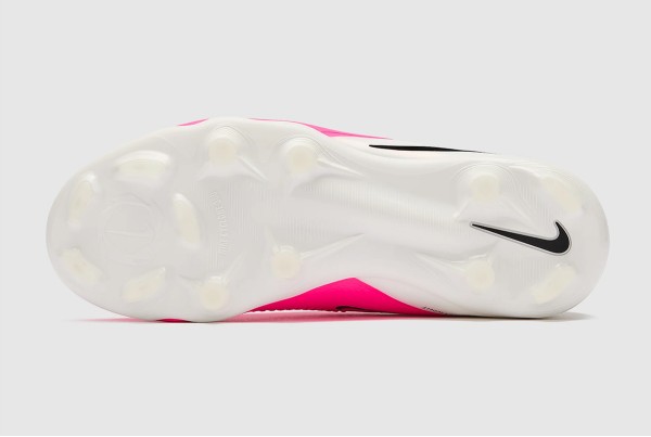 Детские футбольные бутсы Nike Phantom 6 Pro Low FG/MG T Junior IH1792-901