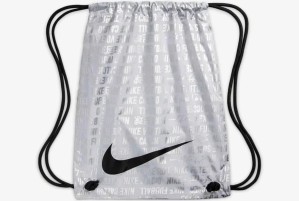 Футбольные бутсы Nike Phantom 6 Elite LE FG IH3737-001