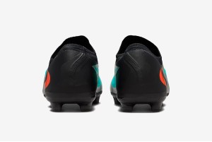 Детские футбольные бутсы Nike Phantom 6 Pro LE Low MG Junior II6280-001