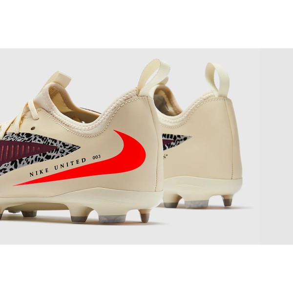 Дитячі футбольні бутси Nike Phantom 6 Academy NU3 MG Junior IO8480-661