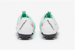 Детские футбольные бутсы Nike Phantom GX II Academy MG Junior FD6722-300