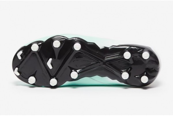 Дитячі футбольні бутси Nike Phantom GX II Academy MG Junior FD6722-300