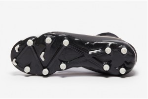 Детские футбольные бутсы Nike Phantom Luna II Academy MG Junior FJ2603-100
