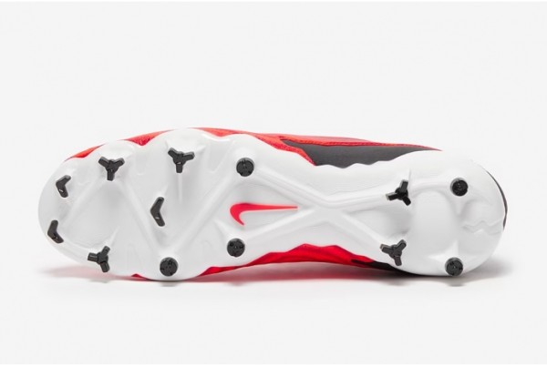 Дитячі футбольні бутси Nike Phantom GX Pro FG Junior DD9463-600