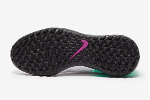 Детские сороконожки Nike Phantom GX Academy TF Junior DD9557-300