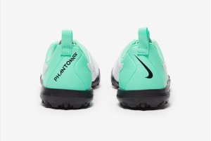 Детские сороконожки Nike Phantom GX Academy TF Junior DD9557-300
