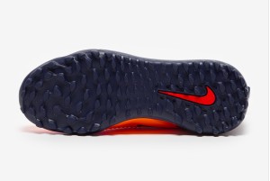 Детские сороконожки Nike Phantom 6 Academy Low x Haaland TF Junior HQ2040-800