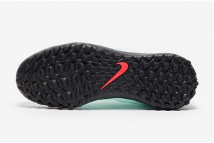 Детские сороконожки Nike Phantom Luna II Academy TF Junior FJ2610-300