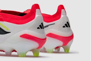Футбольные бутсы Adidas Predator Elite Tongue FG JS0380