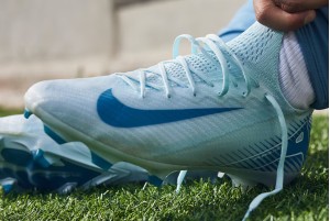 Футбольные бутсы Nike Air Zoom Mercurial Vapor 16 Elite FG FQ1457-400
