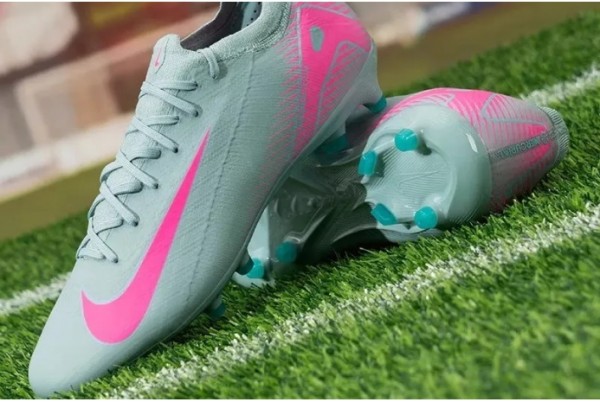 Футбольные бутсы Nike Air Zoom Mercurial Vapor 16 Pro AG-Pro FQ8684-301