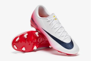 Футбольные бутсы Nike Air Zoom Mercurial Vapor 16 Academy LV8 MG HJ7332-600