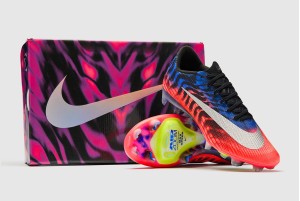 Футбольные бутсы Nike Air Zoom Mercurial Superfly 11 Elite SE FG IR0119-900