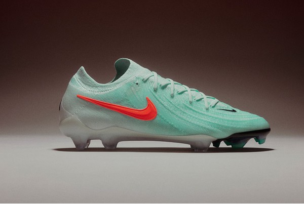 Футбольные бутсы Nike Phantom GX II Elite FG FJ2559-300
