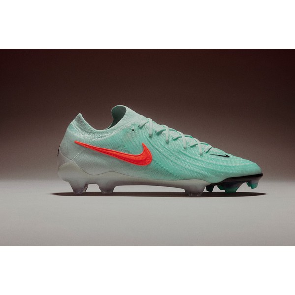 Футбольные бутсы Nike Phantom GX II Elite FG FJ2559-300