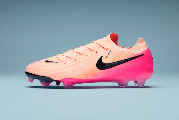 Футбольные бутсы Nike Phantom GX II Elite FG FJ2559-800