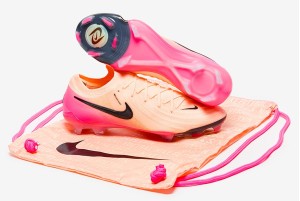 Футбольні бутси Nike Phantom GX II Elite FG FJ2559-800