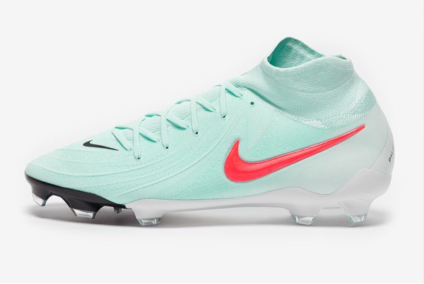 Футбольные бутсы Nike Phantom Luna II Pro FG FJ2575-300