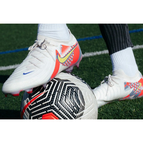 Футбольные бутсы Nike Phantom GX II Elite SE x Barna FG FZ1527-001