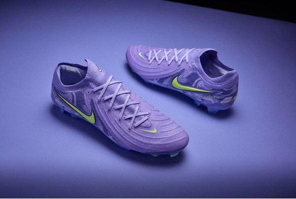 Футбольні бутси Nike Phantom GX II Elite NU1 FG HF1597-500