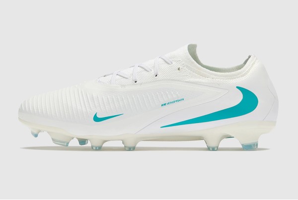 Футбольные бутсы Nike Phantom 6 Pro FG HJ4122-100