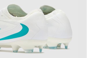 Футбольные бутсы Nike Phantom 6 Pro FG HJ4122-100