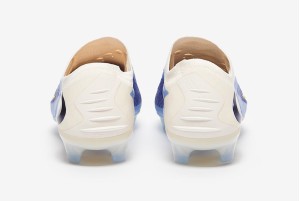 Футбольные бутсы Nike Phantom 6 Elite FG HQ2331-400
