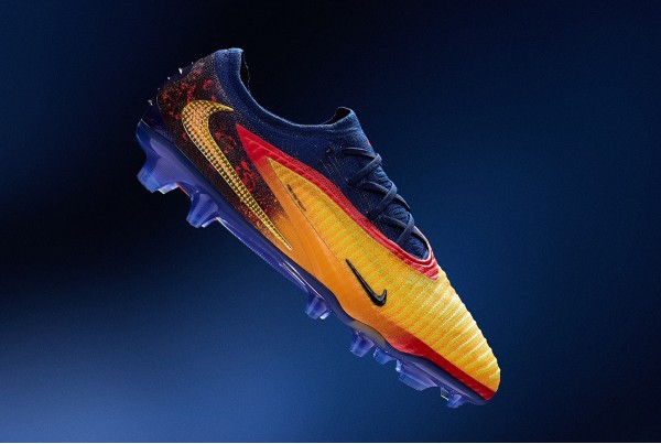 Футбольные бутсы Nike Phantom 6 Elite x Haaland FG HQ2332-800