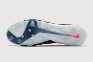 Футбольные бутсы Nike Phantom 6 Elite AG-Pro HQ2335-446