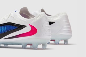 Футбольные бутсы Nike Phantom 6 Elite AG-Pro HQ2335-446