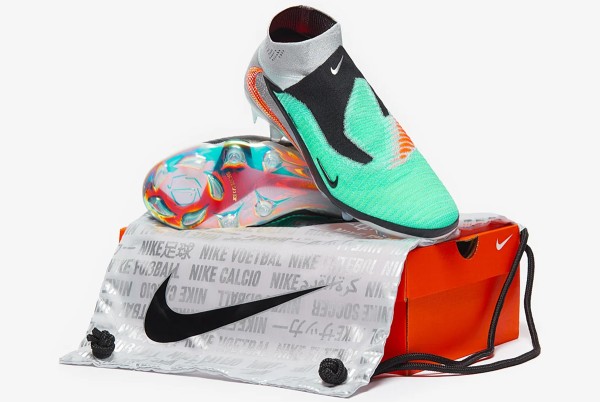 Футбольные бутсы Nike Phantom 6 Elite LE High FG IH3735-001
