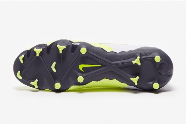 Футбольні бутси Nike Phantom GX Academy DF MG DD9472-705